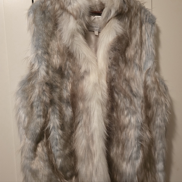 Donna Salyers Fabulous Faux Fur Vest - Picture 5 of 5